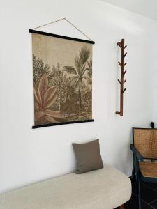 Et sittehjørne på Stylisches Ferienhaus bis 6 Gäste mit einzigartigem Seepanorama