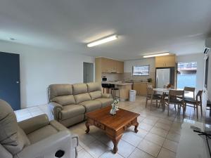 Kuchyň nebo kuchyňský kout v ubytování Tropicana Motel + 37 fotografií