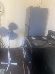 Nhà bếp/bếp nhỏ tại Avenues One bedroom Flat +6 ảnh