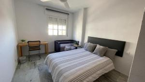 En eller flere senge i et værelse på Casa Sol & Mar, Rincon de la Victoria, Malaga + 47 billeder