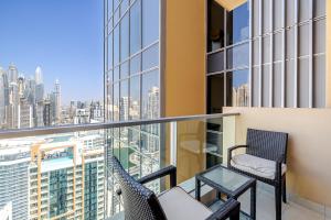 Afbeelding uit fotogalerij van Studio Marina View with Direct Access to Marina Mall in Dubai