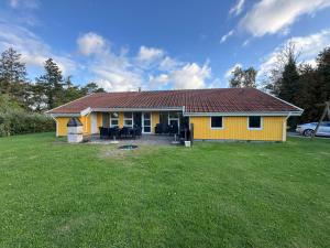 Budova, kde se prázdninový dům nachází