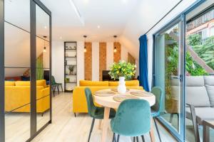 Posezení v ubytování Dali 2 bedroom apartment