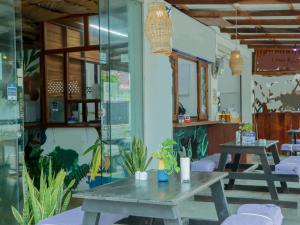 Restaurace v ubytování Canggu Surf Hotel