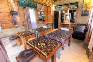 Ein Sitzbereich in der Unterkunft Doni House & Villas