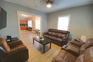 Gallery image of Large 6BR, 2 bath in Niagara Falls in Niagara Falls