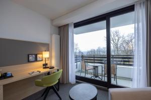 Balkón nebo terasa v ubytování Fletcher Hotel-Restaurant Arnsberg-Sauerland