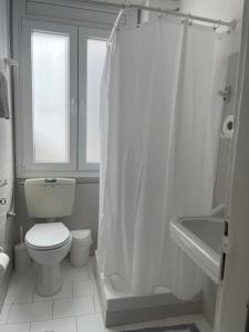Kúpeľňa v ubytovaní Tinion Urban Hotel