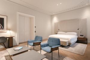 Posteľ alebo postele v izbe v ubytovaní BoHo Hotel Budapest - Small Luxury Hotels