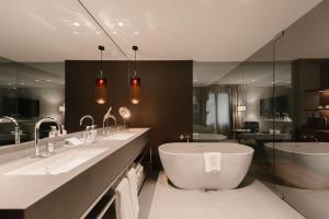 Kúpeľňa v ubytovaní BoHo Hotel Budapest - Small Luxury Hotels