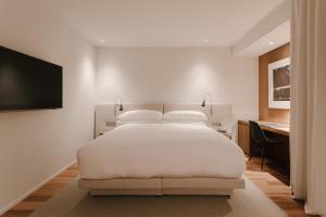 Posteľ alebo postele v izbe v ubytovaní BoHo Hotel Budapest - Small Luxury Hotels