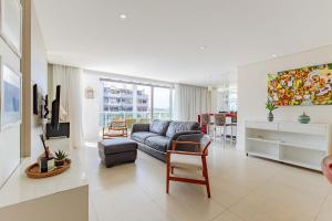 Χώρος καθιστικού στο Cobertura Espetacular com Jacuzzi Privativa - Boulevard Bombinhas