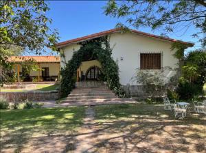 Κήπος έξω από το Casa de campo Piperbo
