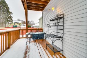 Balkon ili terasa u objektu 2 Mi to Syracuse University Apt with Fire Pit