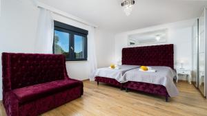 Postel nebo postele na pokoji v ubytování Villa Laura by Villas Holiday + 20 fotografií