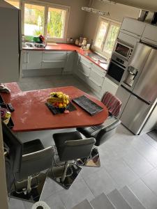 Dapur atau dapur kecil di Domaine Azad Auriol