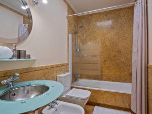 Vannituba majutusasutuses Habitas Stay Barcelona +14 fotot