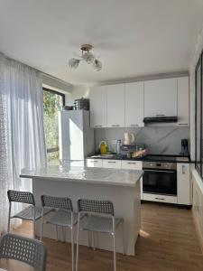 Billede fra billedgalleriet på Коттедж Иссык-Куль Бостери Киргизия i Bosteri + 12 billeder