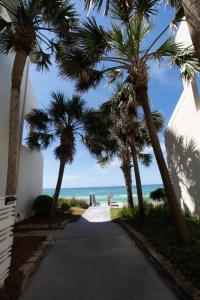 Gallery image of Emerald Hill Unit #14 Custom design throughout in Santa Rosa Beach