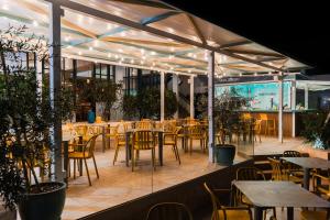 A restaurant or other place to eat at HOVIMA Panorama