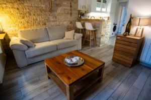 Część wypoczynkowa w obiekcie Appartement très cosy avec cour