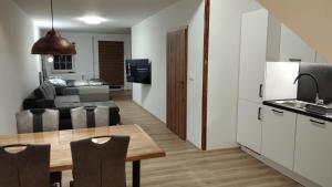 Kuchyň nebo kuchyňský kout v ubytování Apartman Albreit 3
