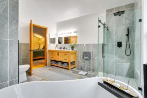 Ένα μπάνιο στο Ski and Golf Cozy North Conway Mountain Cabin! +31 φωτογραφίες
