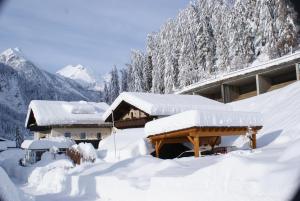 Berghotel Hois during the winter