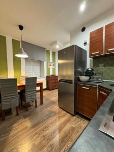 Kuchyňa alebo kuchynka v ubytovaní Apartament Marcel