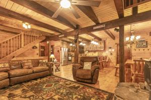 Posezení v ubytování HotTub, Gym, Theater, PetFriendly, 8min to slopes!