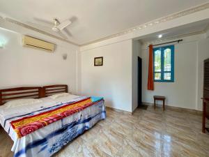 Gallery image of Thomas Ashwem x One Light Stays in Mandrem