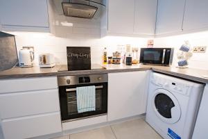 Photo de la galerie de l'établissement Luxury Apt with Parking, à Galway 16 autres photos