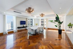 Gallery image of Penthouse with private pool and maid service in Dubai
