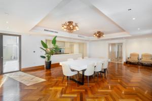 Gallery image of Penthouse with private pool and maid service in Dubai