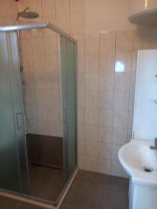 Kúpeľňa v ubytovaní House Ani + 11 fotografií
