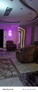 Posezení v ubytování Ground Floor Apartment with Private Entrance for Rent - Prime Location