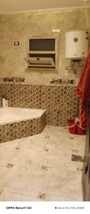 Koupelna v ubytování Ground Floor Apartment with Private Entrance for Rent - Prime Location