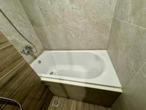 Koupelna v ubytování Paradise sunshine in luxury 2Br apartment bathtub + 29 fotografií