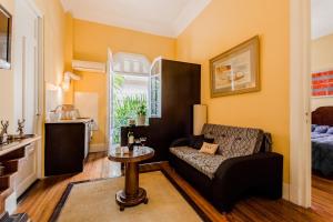 Et opholdsområde på Sky Garden Sarandi [ Decó ] Pool & Barbacue + 23 billeder