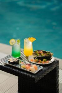 Nápoje v ubytování Paradise sunshine in luxury 2Br apartment bathtub