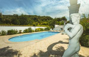 Kolam renang di atau dekat dengan Awesome Apartment In Kampor With Sauna +10 gambar