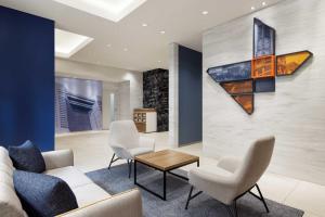 منطقة جلوس في Four Points Flex by Sheraton Yokohama West