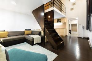 A seating area at Budapest Downtown Museum Apartments