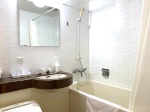 APA Hotel Keikyu Kamata Ekimae Nishi的一间浴室