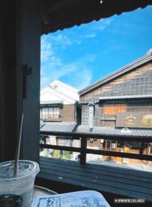Un balcon sau o terasă la 民泊宿i s e s h i m a伊勢内宮前202猿田彦神社1分