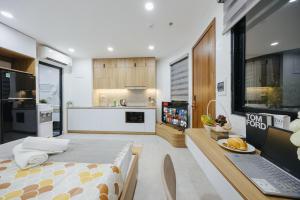 Kuchyň nebo kuchyňský kout v ubytování Label6 Coliving Rooftop Lakeview