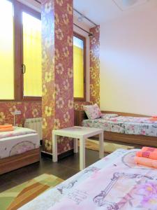 Кровать или кровати в номере Like Home Guest Rooms