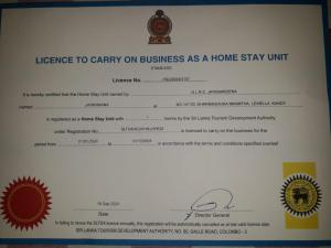 Certifikát, hodnocení, plakát nebo jiný dokument vystavený v ubytování Jayawimana