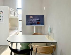 TV a/nebo společenská místnost v ubytování SSH ES Dream tower