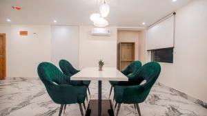 Posezení v ubytování Perfectstayz Premium Varanasi